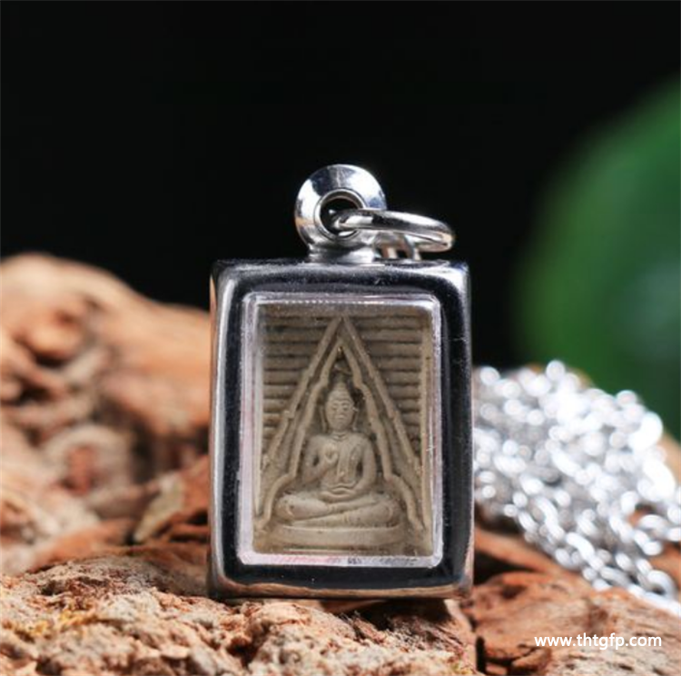 泰国佛教圣物之-白揽佛(Phra Paknam) 龙婆术创立