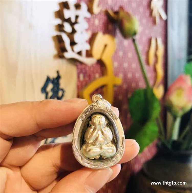 泰国佛牌 掩面佛牌的功效与禁忌详解