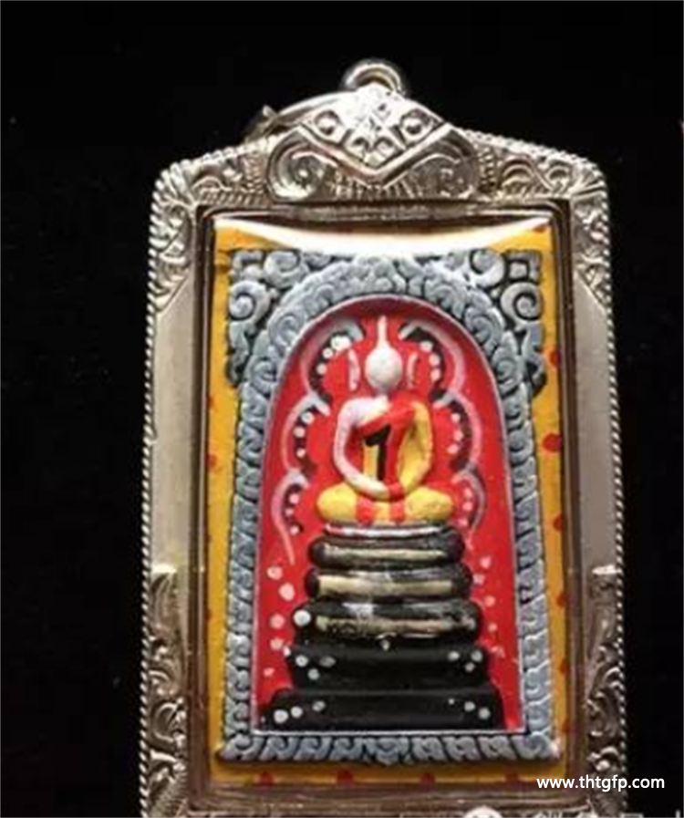 泰国“活财神”彩绘版崇迪佛 龙婆坤五层崇迪佛牌