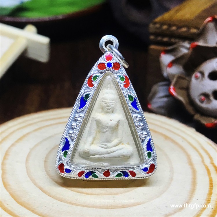 泰国佛牌：传递祝福与平安