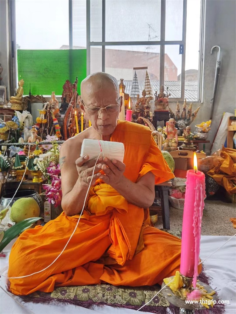 泰国佛教与藏传佛教：异同比较