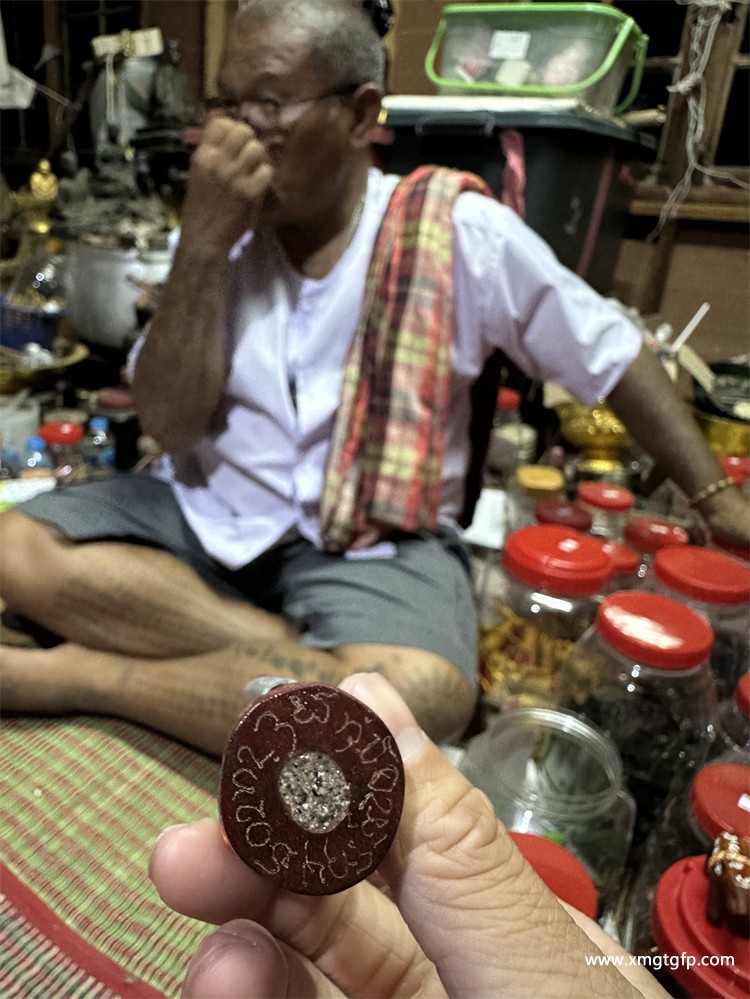 泰国佛牌 阿赞兑 神木 徐祝老人 (5).jpg