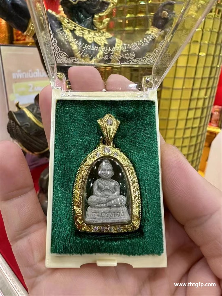 爱凯天童 金童子 古曼童 佛童子 佛牌 龙婆判 2546年一期天童古曼 正面.jpg