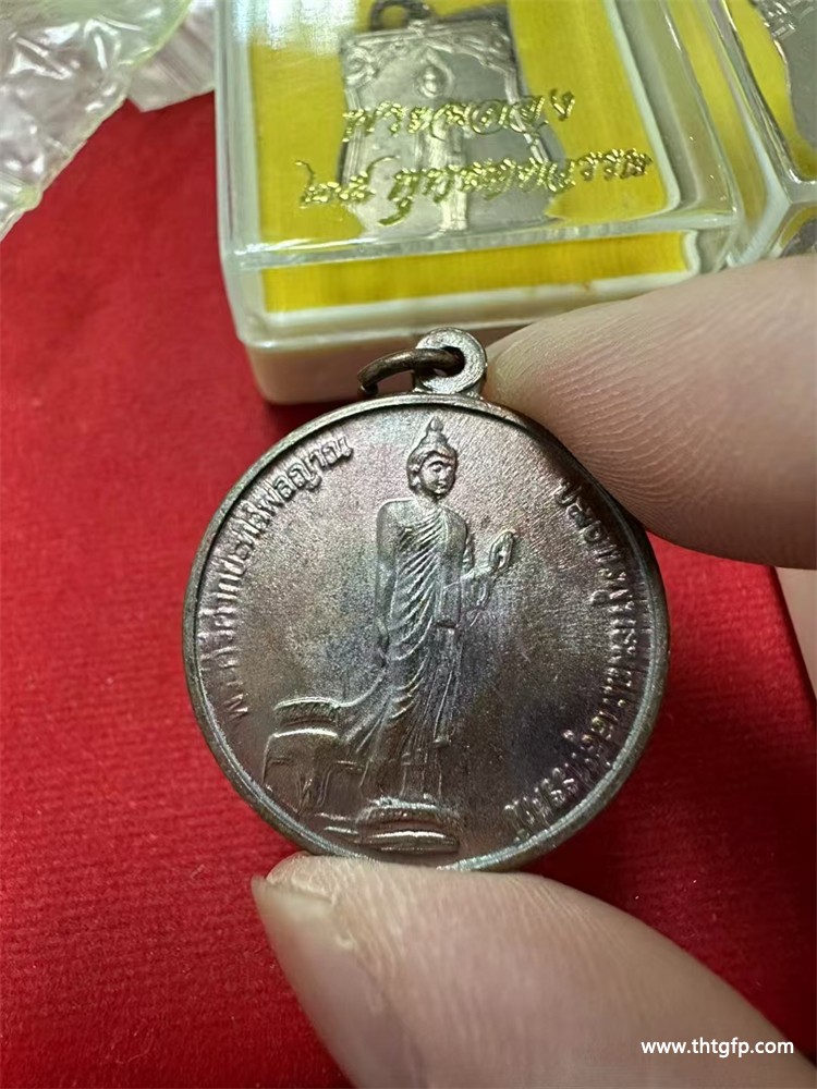 佛牌年份越老越好吗？老牌、新牌、近代牌的判断别只看年份