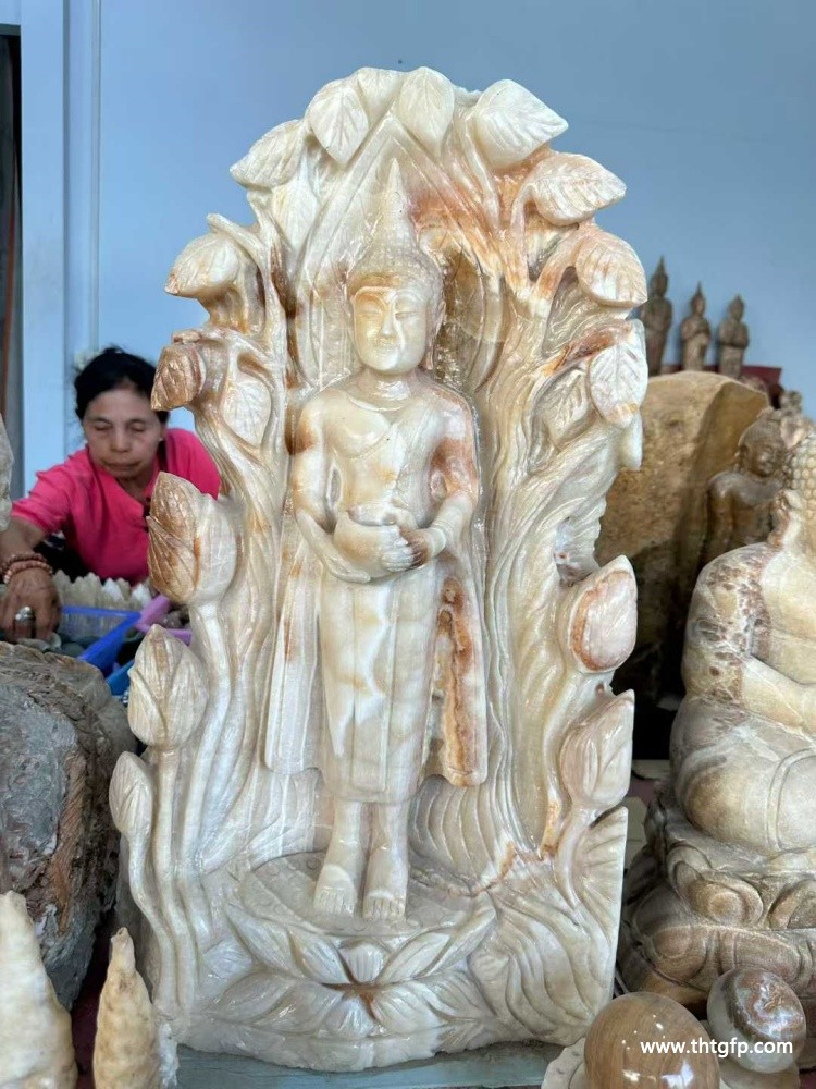 泰国佛牌 龙宫舍利 星期三佛祖 泰国佛牌 龙宫舍利 星期三佛祖 (2).jpg