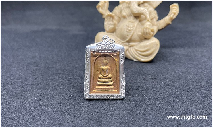 龙婆碰 2543年 九宝铜 崇迪 泰国佛牌 龙婆碰 2543年 九宝铜 崇迪 泰国佛牌5.jpg