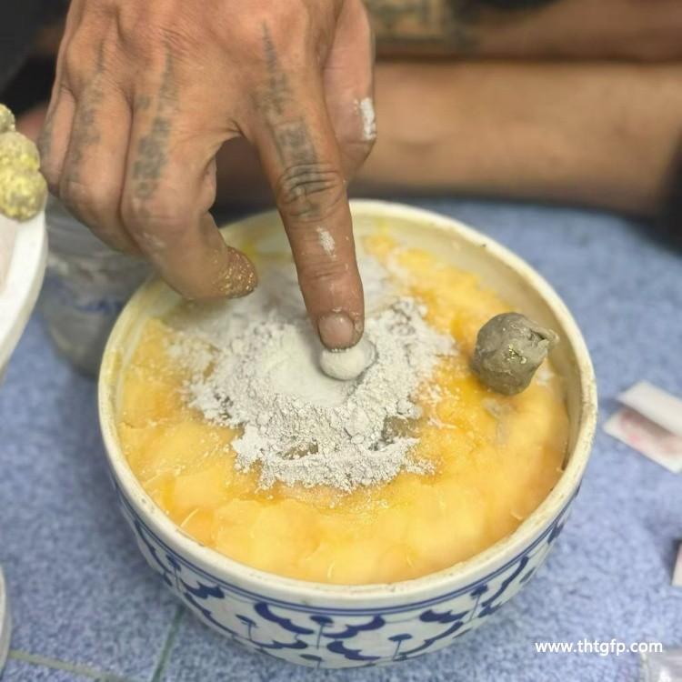 泰国佛牌 阿赞奥 转运珠 泰国佛牌 阿赞奥 转运珠 (3).jpg
